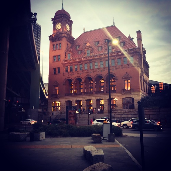 Meet your Posher, Elizabeth - Picture 5 of 6